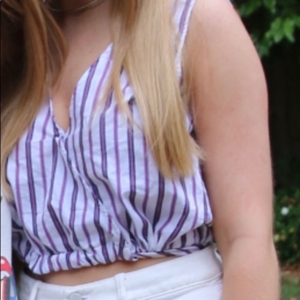 Crop top with tie